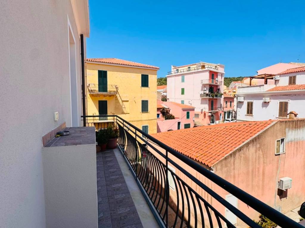 appartamento in vendita a La Maddalena in zona Moneta