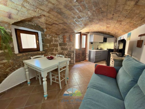 appartamento in vendita a La Maddalena in zona Moneta