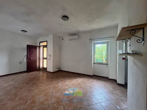 casa indipendente in vendita a La Maddalena in zona Moneta