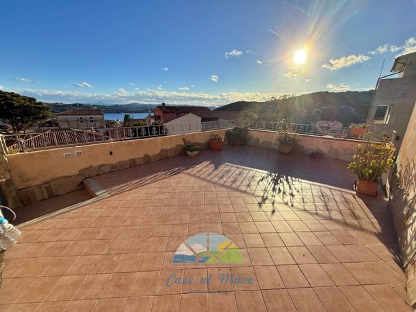 casa indipendente in vendita a La Maddalena in zona Moneta