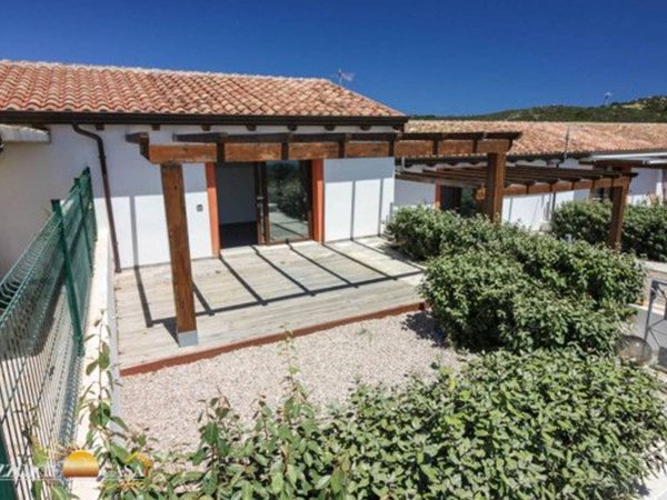casa indipendente in vendita a La Maddalena in zona Moneta