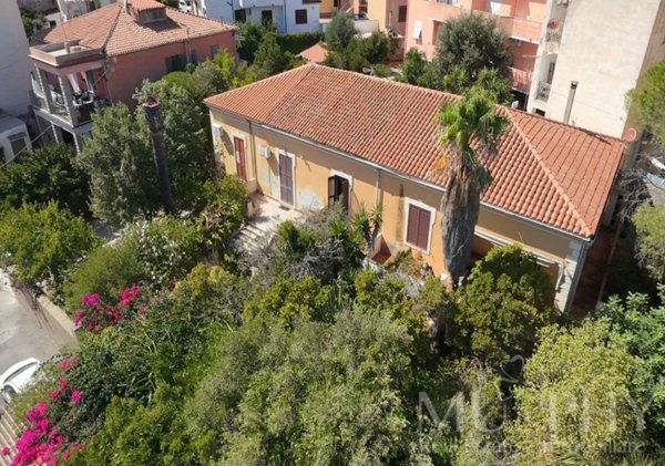 casa indipendente in vendita a La Maddalena in zona Moneta