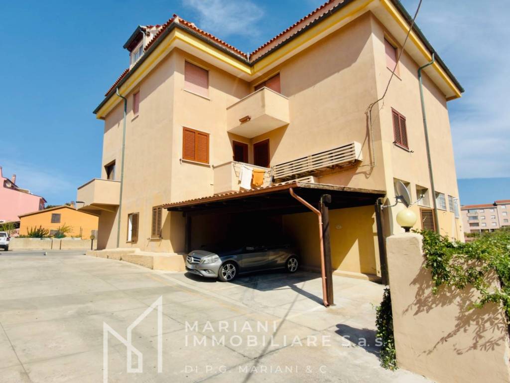 appartamento in vendita a La Maddalena in zona Moneta