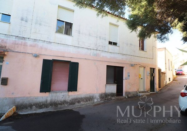 casa indipendente in vendita a La Maddalena in zona Moneta