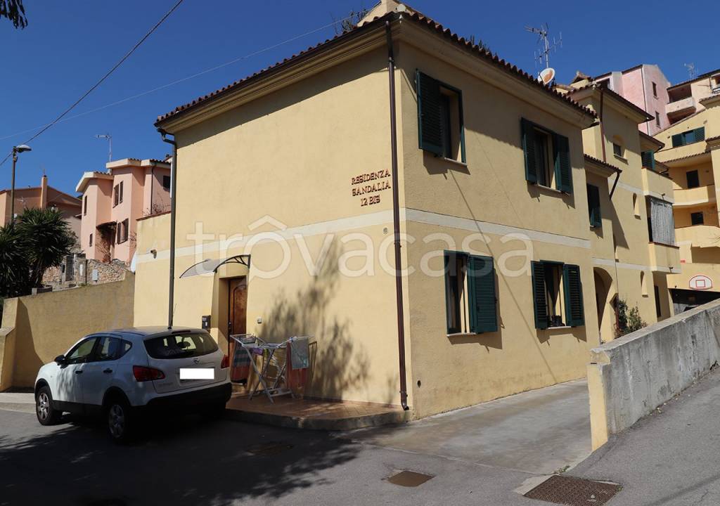 appartamento in vendita a La Maddalena in zona Moneta