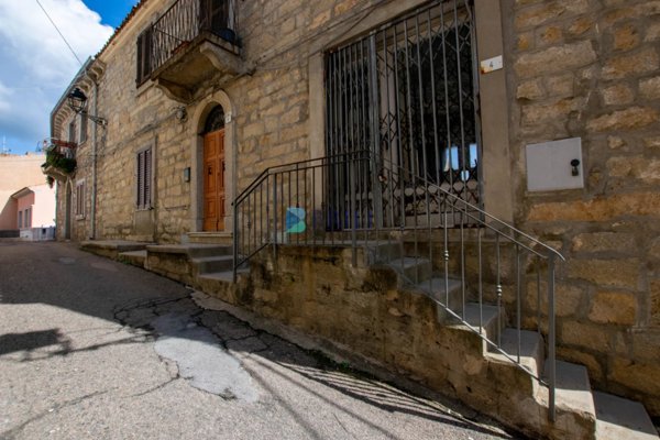 casa semindipendente in vendita a Luogosanto