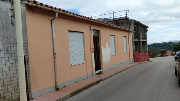 casa indipendente in vendita a Luogosanto