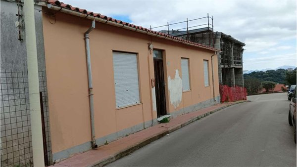 casa indipendente in vendita a Luogosanto