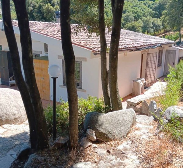 casa indipendente in vendita a Luogosanto