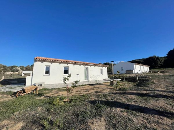 casa indipendente in vendita a Luogosanto