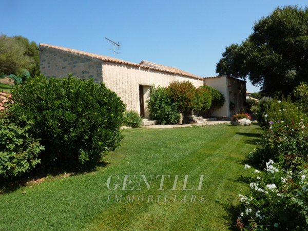 casa indipendente in vendita a Luogosanto