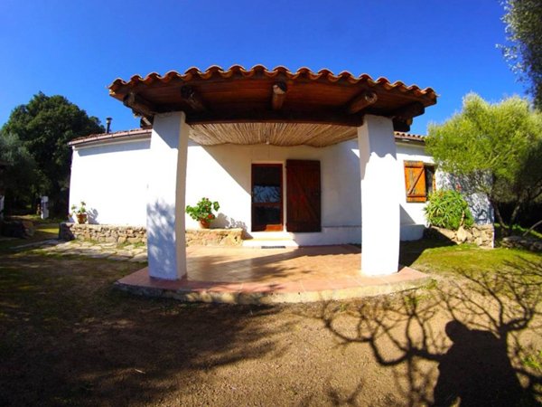 casa indipendente in vendita a Luogosanto