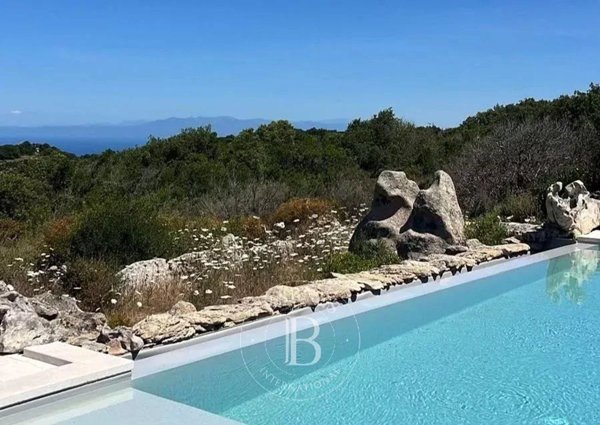 casa indipendente in vendita a Luogosanto