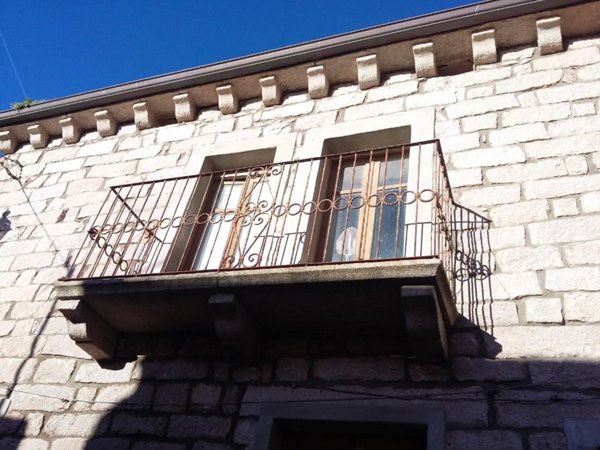 casa indipendente in vendita a Luras