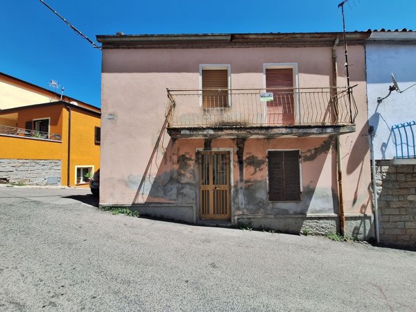 casa indipendente in vendita a Luras