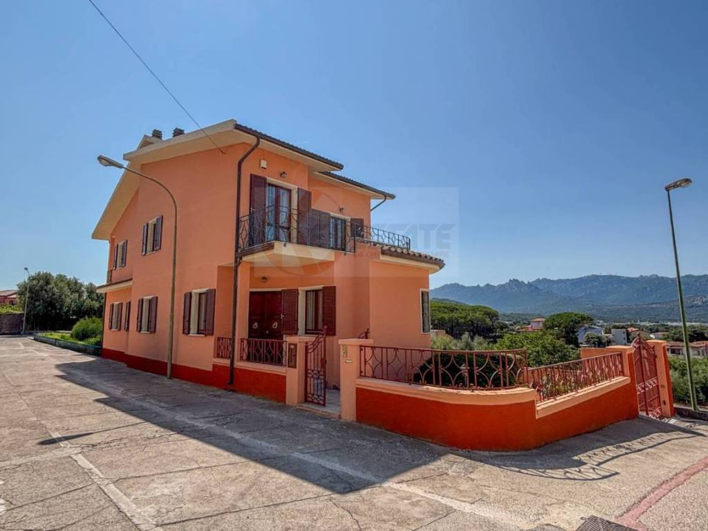 casa indipendente in vendita a Luras