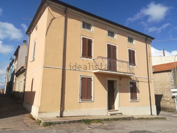 casa indipendente in vendita a Luras