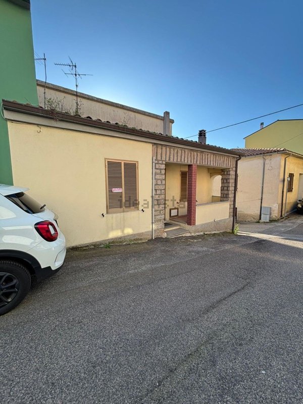 casa indipendente in vendita a Luras