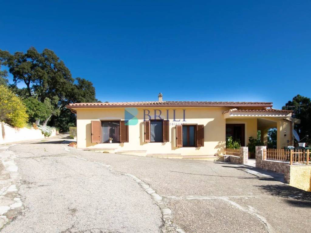 casa indipendente in vendita a Luras
