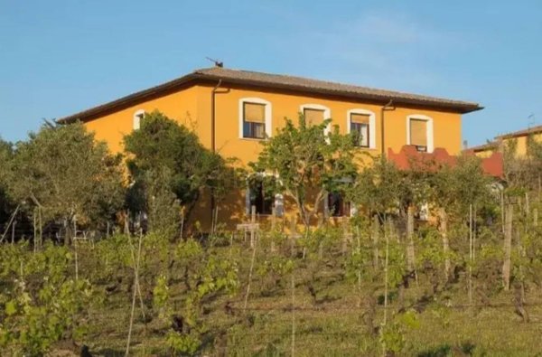 casa indipendente in vendita a Monti