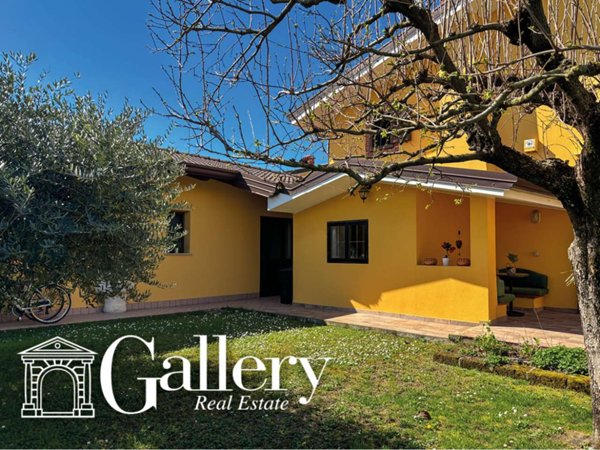 casa indipendente in vendita a Monti