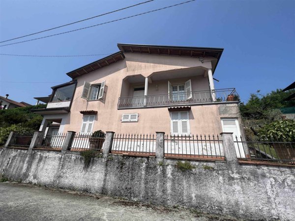 casa indipendente in vendita a Monti