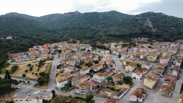 casa indipendente in vendita a Monti