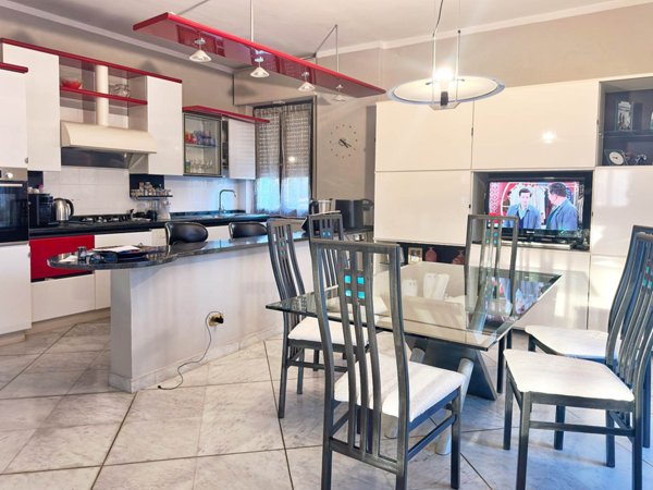 casa indipendente in vendita a Monti