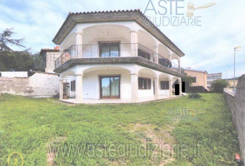 casa indipendente in vendita a Monti