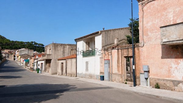 rudere in vendita a Monti