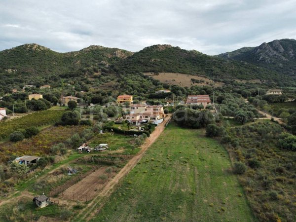 terreno edificabile in vendita a Monti