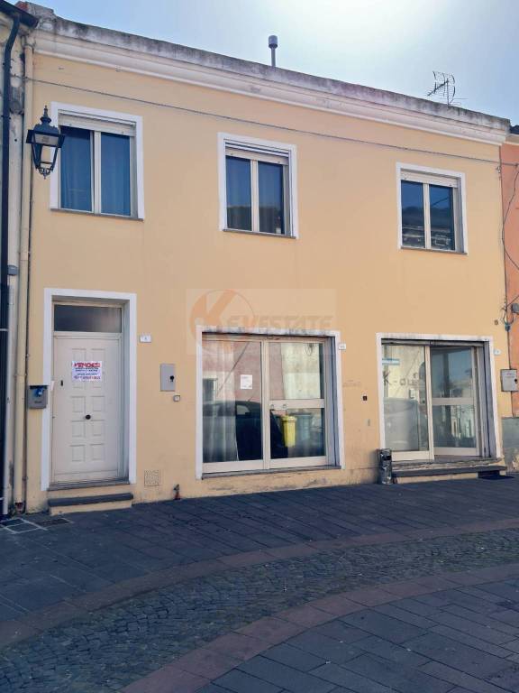 casa indipendente in vendita a Muros