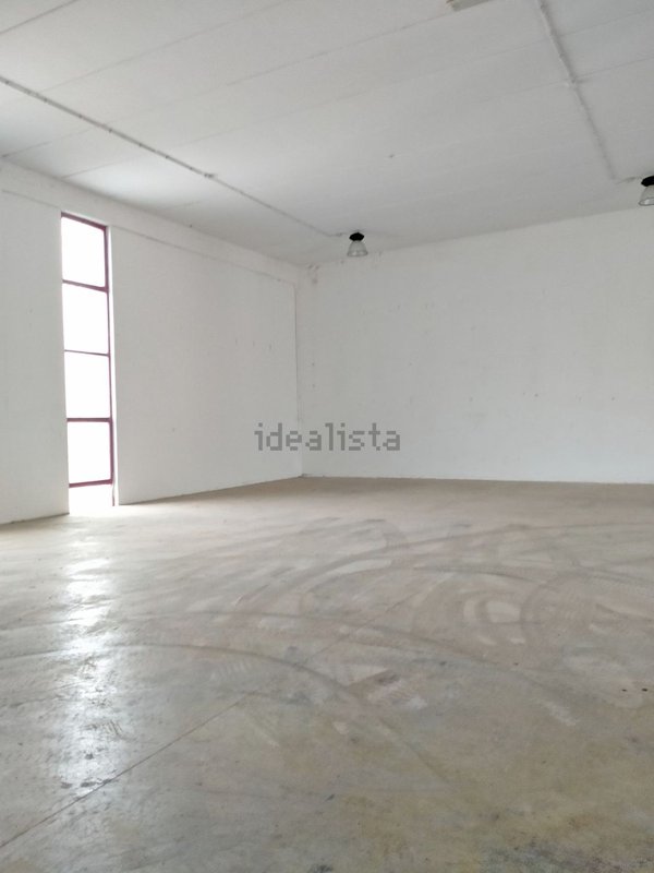 locale di sgombero in vendita a Muros