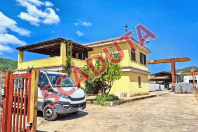 locale commerciale in vendita a Muros