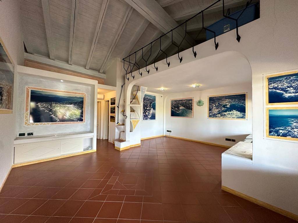 negozio in vendita ad Olbia in zona Porto Rotondo