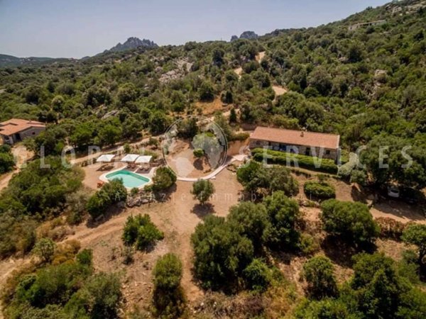 casa indipendente in vendita ad Olbia in zona San Pantaleo
