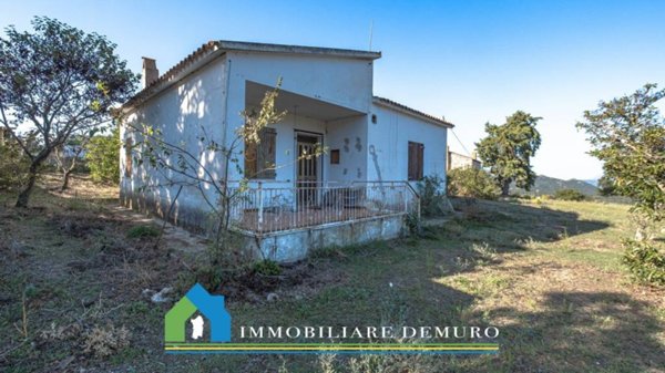 casa indipendente in vendita ad Olbia in zona Vittorio Veneto
