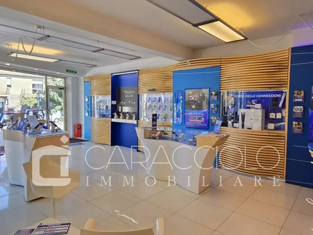 locale commerciale in vendita ad Olbia in zona Aldo Moro