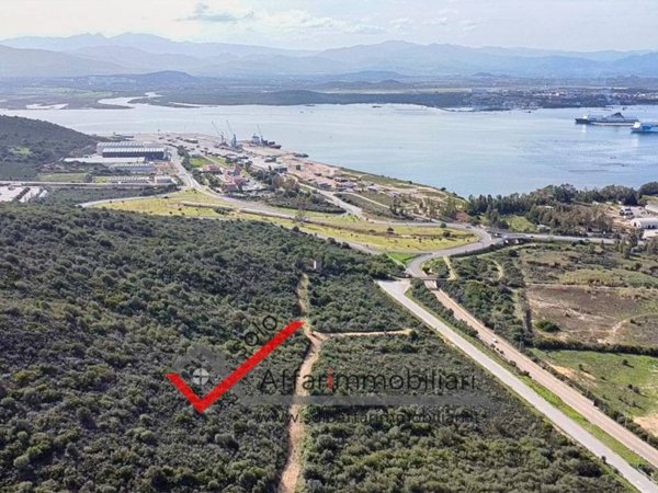 terreno agricolo in vendita ad Olbia in zona Pittulongu