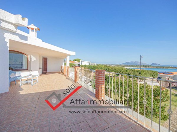 casa indipendente in vendita ad Olbia in zona Pittulongu