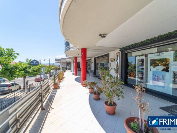 negozio in vendita ad Olbia in zona Aldo Moro