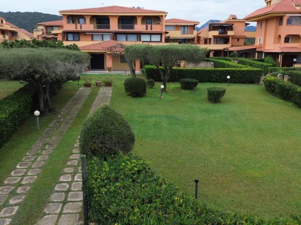 appartamento in vendita ad Olbia in zona Marinella