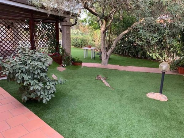 casa indipendente in vendita ad Olbia in zona Pittulongu