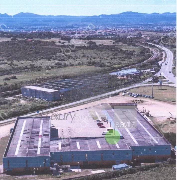 locale commerciale in vendita ad Olbia