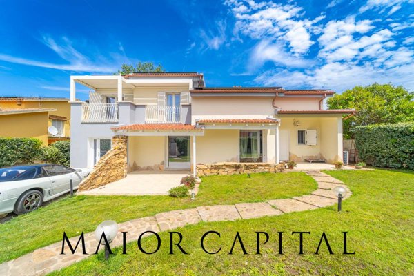 casa indipendente in vendita ad Olbia in zona Centro Storico