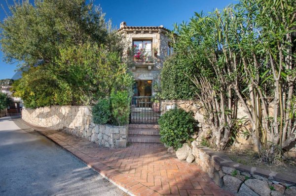 appartamento in vendita ad Olbia in zona San Pantaleo