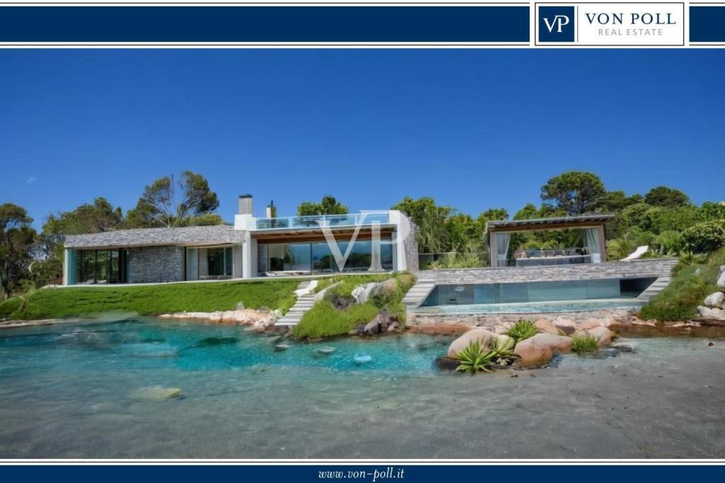 casa indipendente in vendita ad Olbia in zona Pittulongu