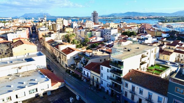 appartamento in vendita ad Olbia in zona Centro Storico