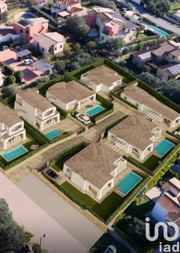 casa indipendente in vendita ad Olbia in zona Pittulongu
