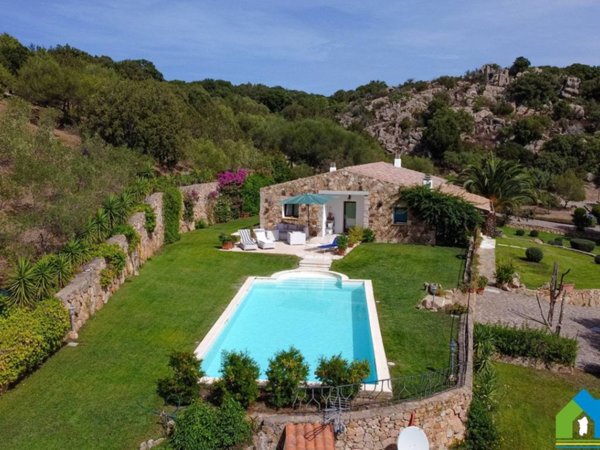 casa indipendente in vendita ad Olbia in zona San Pantaleo